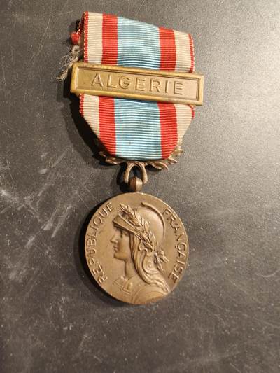 老王徽章第187期 - 法国北非安全行动奖章    阿尔及利亚勋条