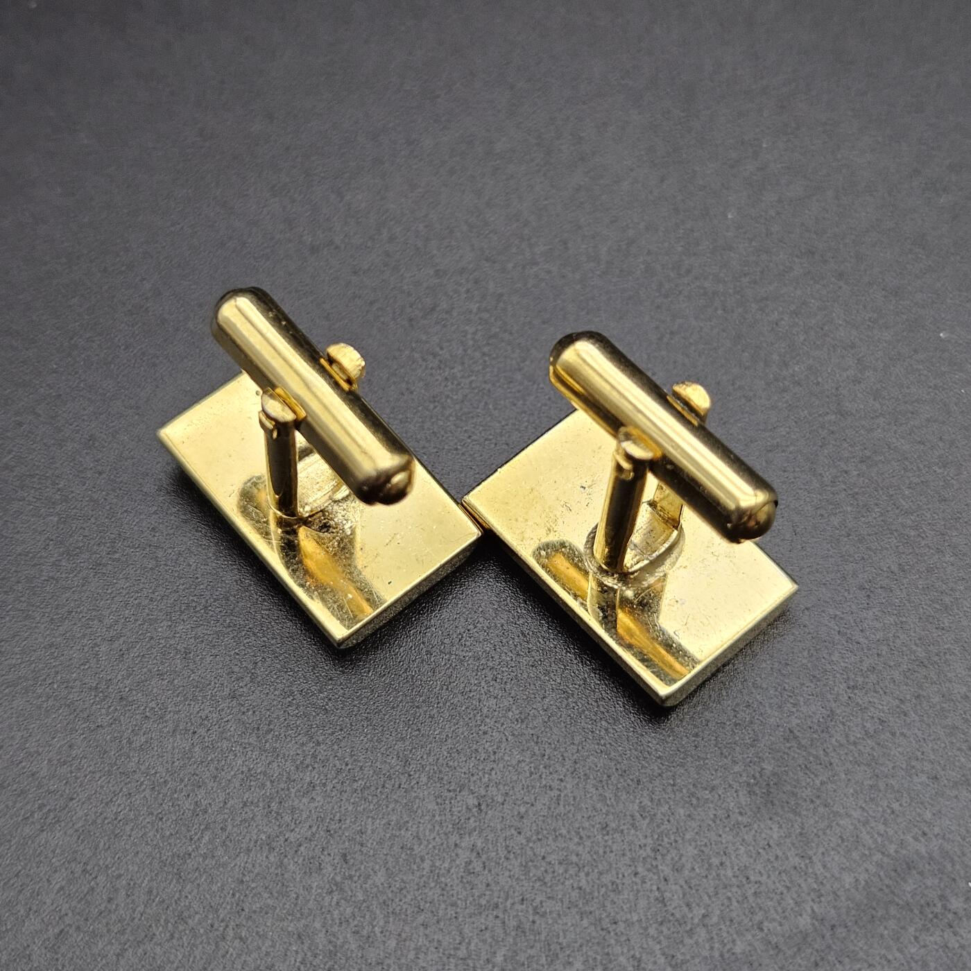 0元起拍勋章 第339期 咸鱼国勋章拍卖专场 3月18日（周三）下午6：00开始 日本中古袖扣一对