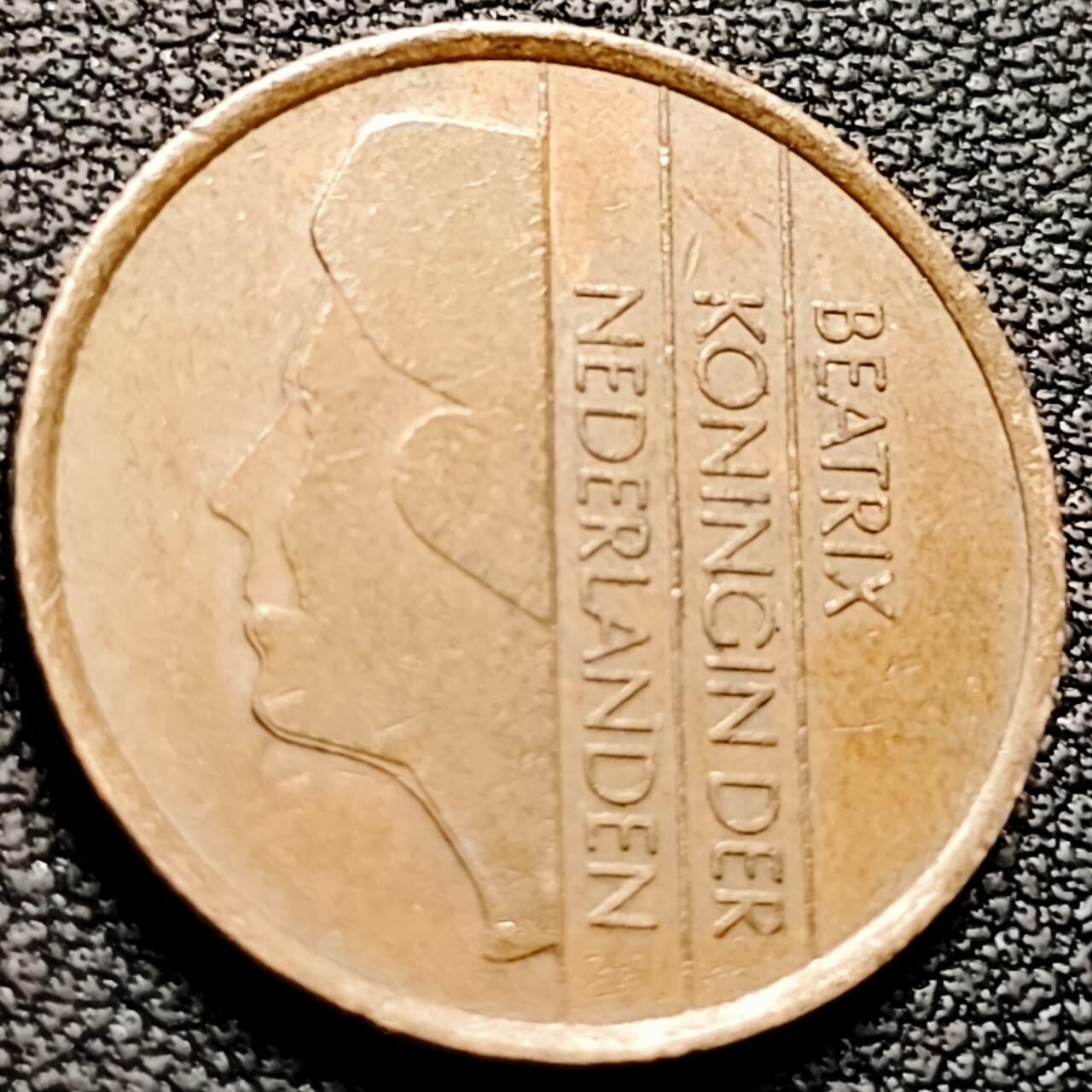 泉币菌-第210场-拍品多 请提前出价 。