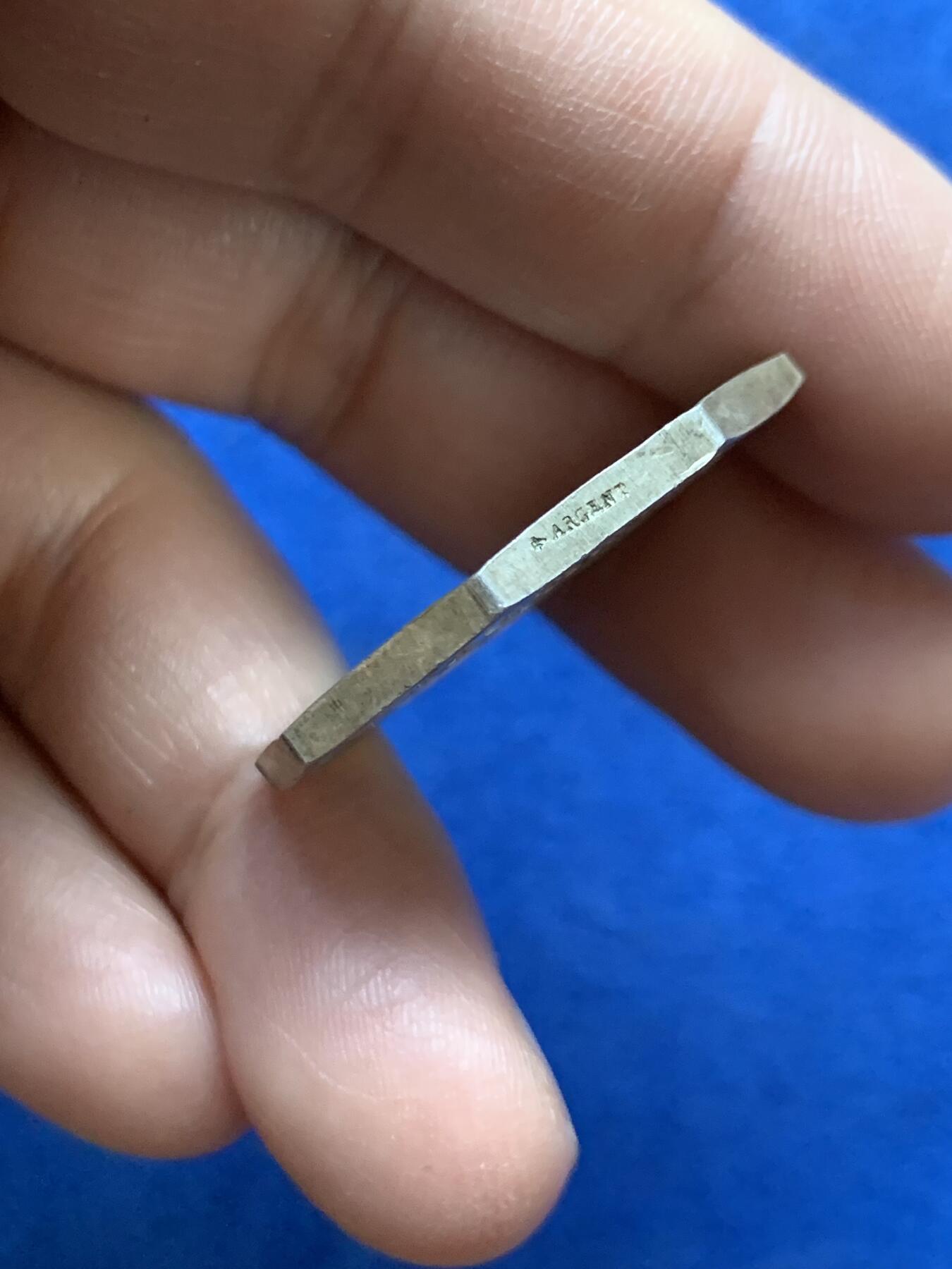 《竞宝斋》第470场 周日，周一，周二 3场连拍 （全场包邮）欢迎送拍 法国图卢兹公证人八角银质代币，13克，30.6mm，蜜蜂银标。