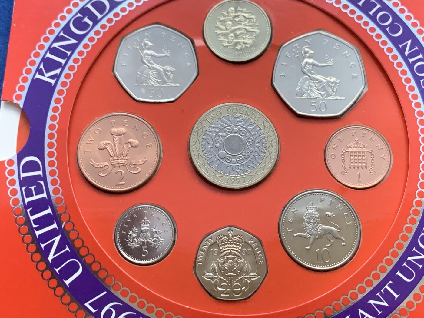 《竞宝斋》第470场 周日，周一，周二 3场连拍 （全场包邮）欢迎送拍 英国1997年普制套币 9枚 细节状态都不错