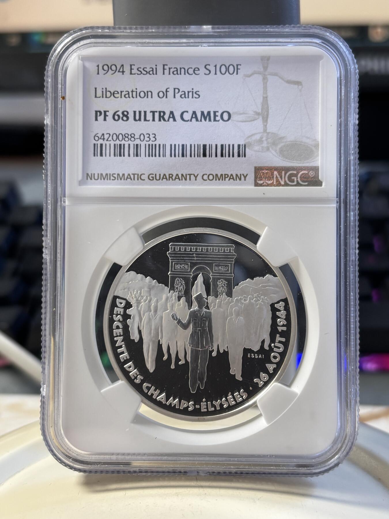 第194期拍卖 法国1994年二战系列戴高乐巴黎阅兵银样币NGC-PF68，900银，22.2克，发行1850枚