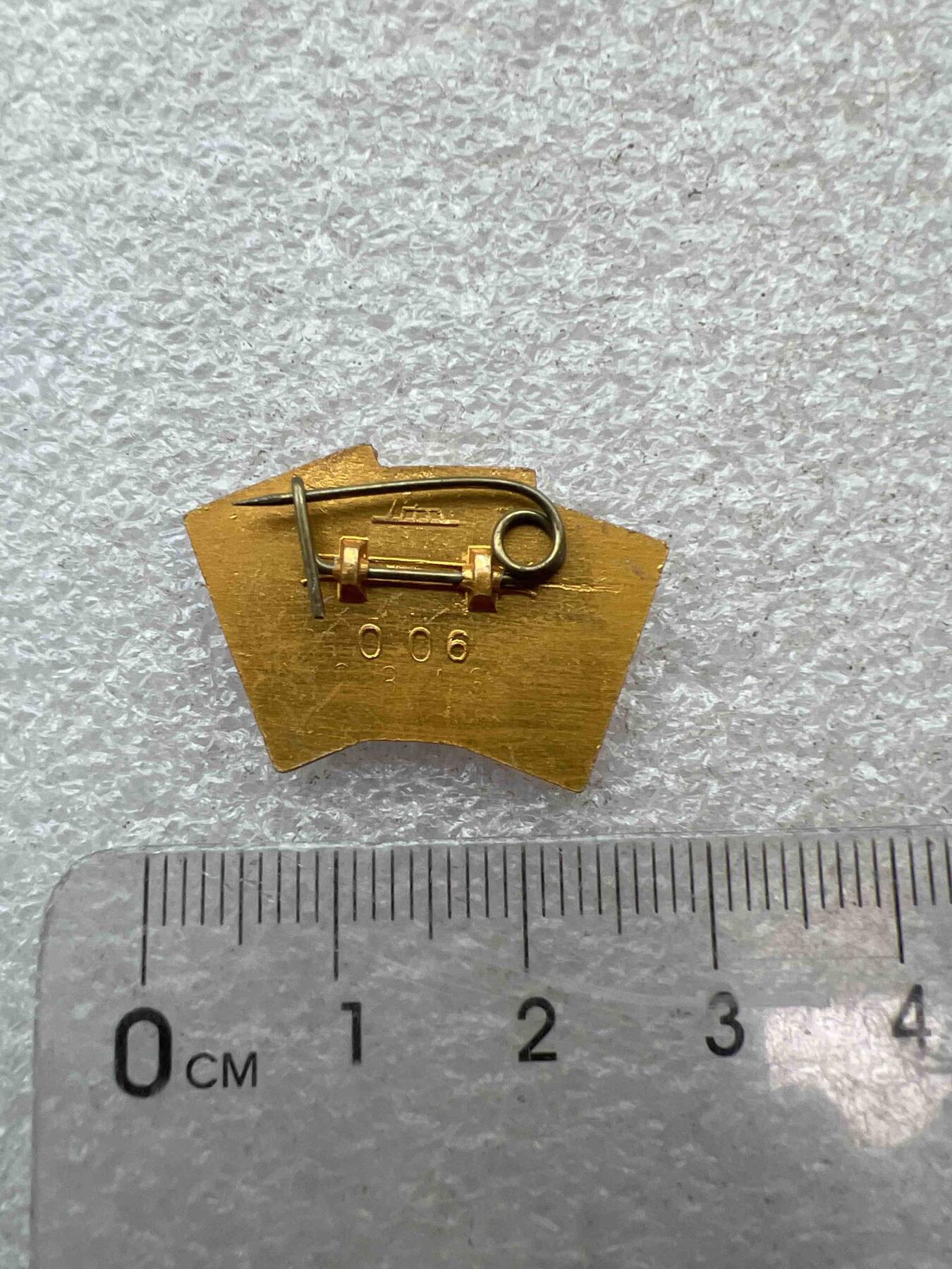 真品像章、纪念章 真品像章、纪念章