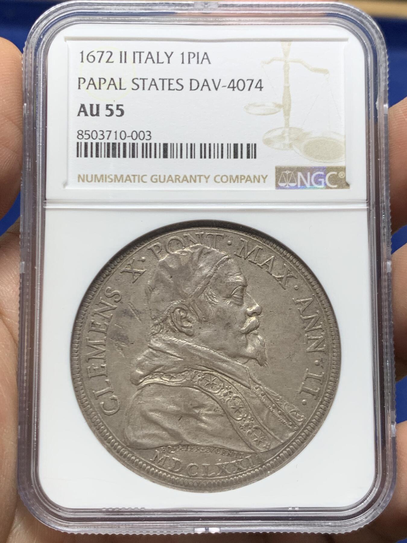 《竞宝斋》第470场 周日，周一，周二 3场连拍 （全场包邮）欢迎送拍 唯一亚军分 NGC AU55 梵蒂冈教皇国 1672年 圣经故事 克莱门特十世1皮阿斯特大银币 如何的仅有2枚 任何早期教皇国都难得 值得入藏 更高分仅一枚