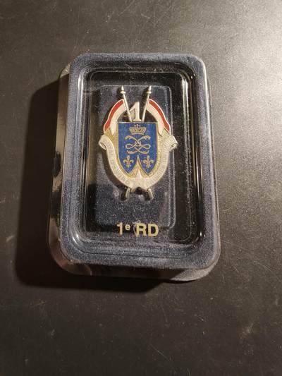 老王徽章第187期 - 法国陆军第1龙骑兵团证章   亚瑟贝特朗原盒