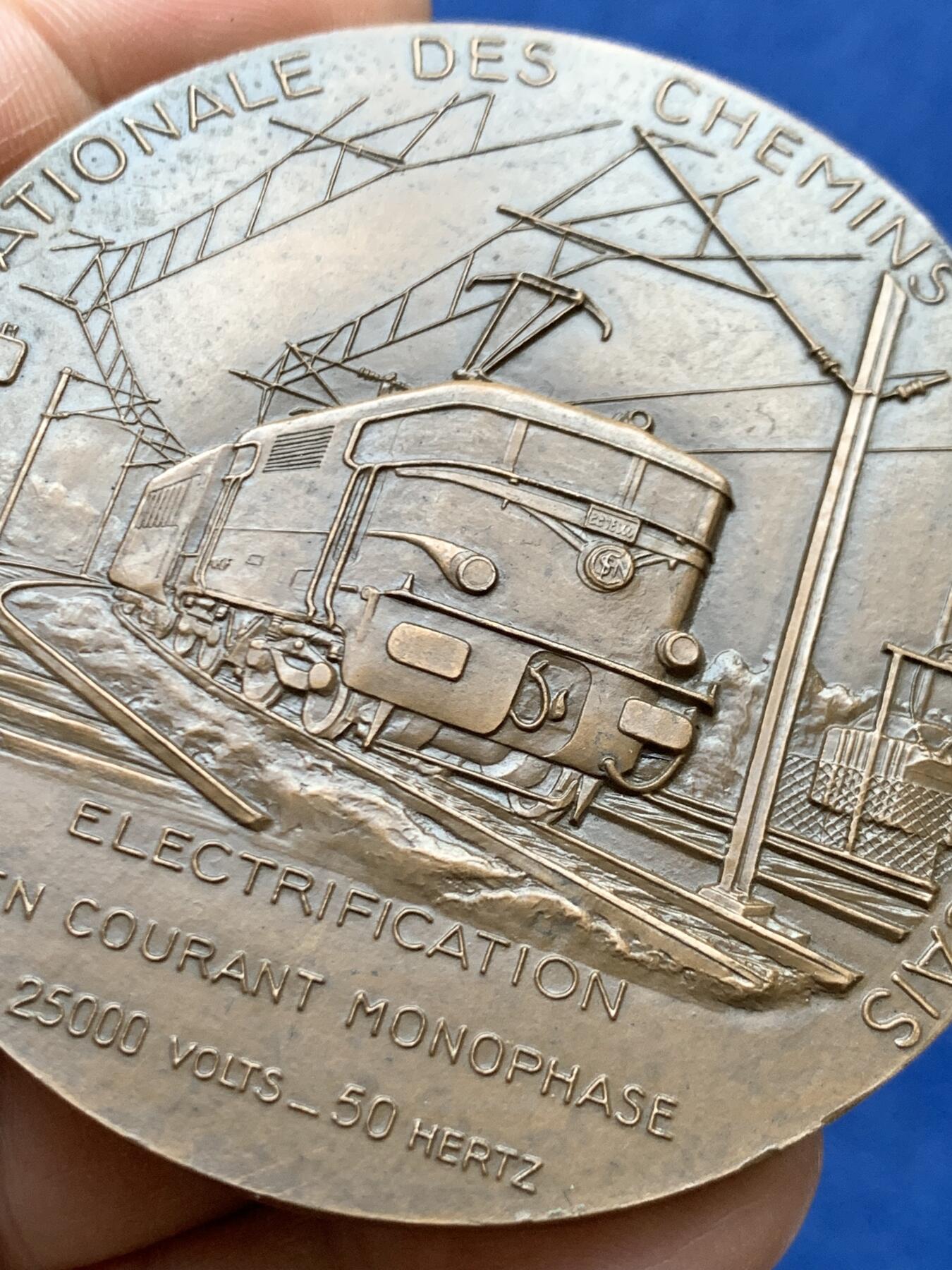 《竞宝斋》第470场 周日，周一，周二 3场连拍 （全场包邮）欢迎送拍 1959年巴黎-里尔电气化铜章 128.3克 67mm 丰饶角铜标