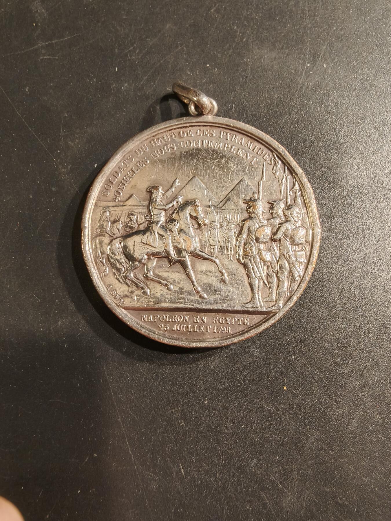 老王徽章第187期 法国拿破仑远征埃及1797年金字塔战役纪念章    直径41mm    重量40.5g
