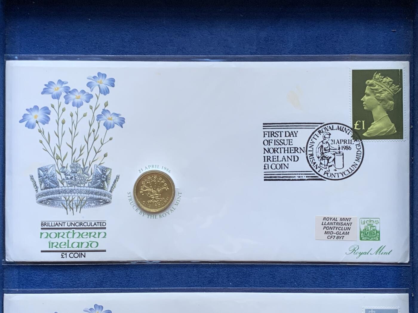 《竞宝斋》第470场 周日，周一，周二 3场连拍 （全场包邮）欢迎送拍 两枚一组 1986年英国老1英镑首日封/邮币封（Royal Mint和Royal Mail联合发行）