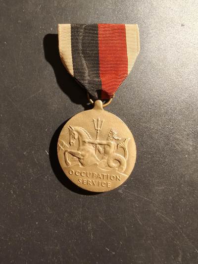 老王徽章第187期 - 美国二战海军占领军服役奖章