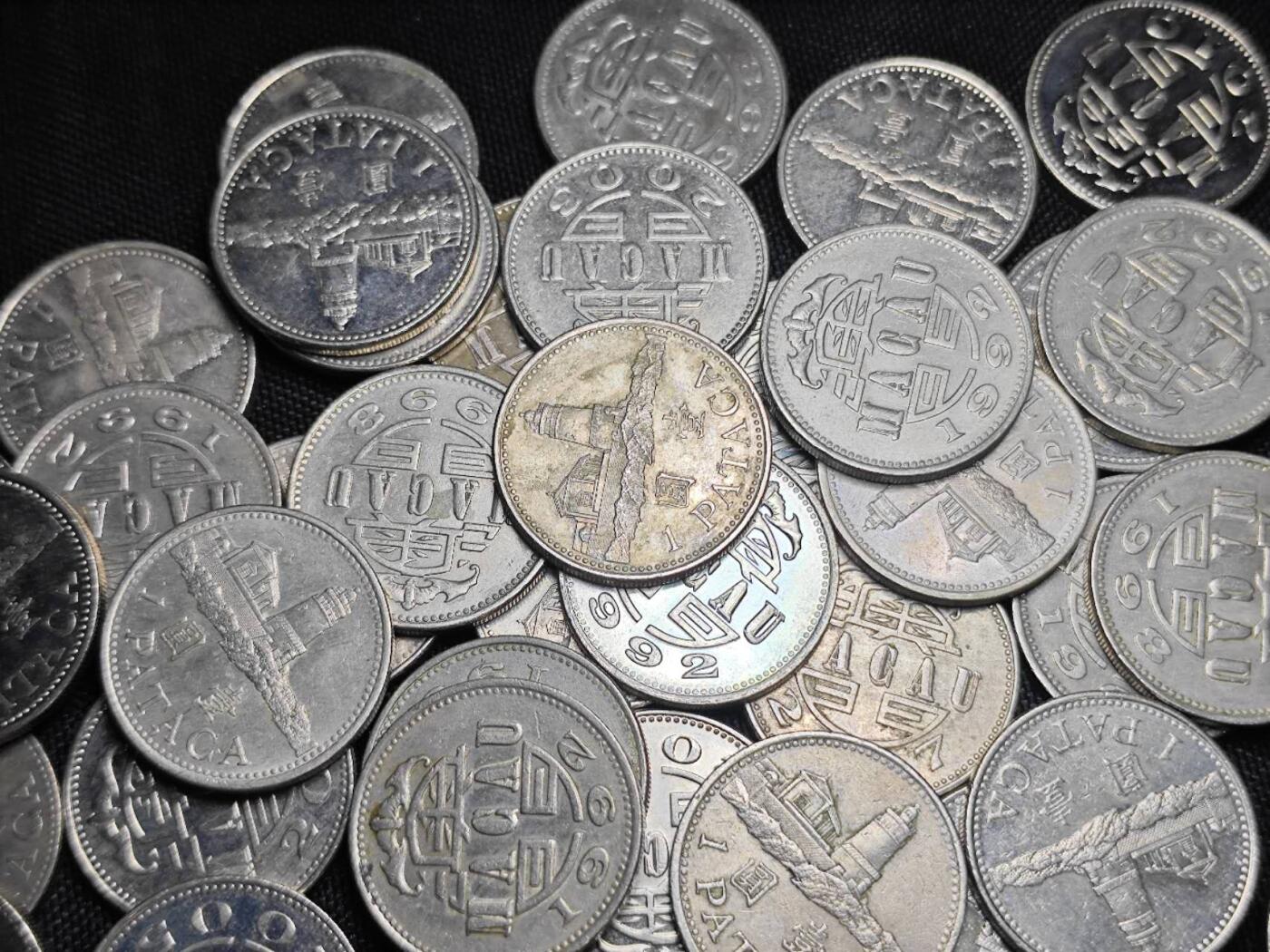 KK钱币收藏小铺   套币 批量/好品散币专场 2月预留时间 周末发货  澳门一元83枚一组