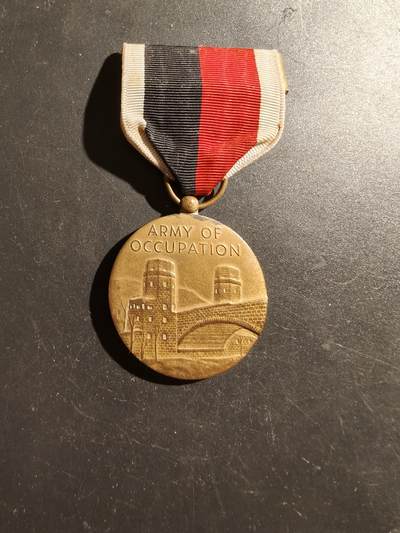 老王徽章第187期 - 美国二战陆军占领军服役奖章