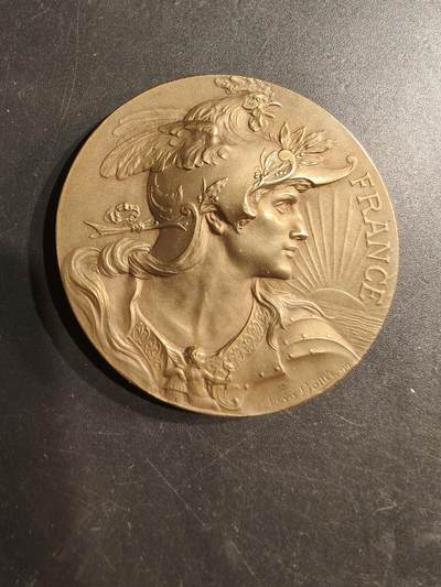 老王徽章第187期 - 法国北部地区皮革业红会大铜章     公鸡头玛丽安娜    大师波特作品     直径50mm      重量51.4g