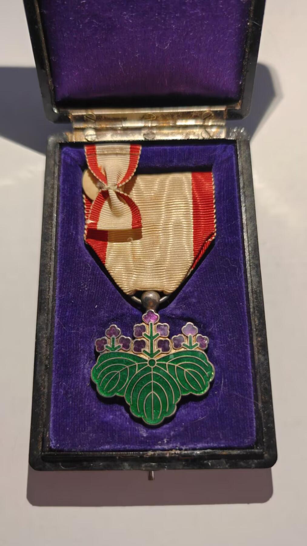 东亚勋章徽章主题拍卖 ⑨ 早期勋七等青叶章