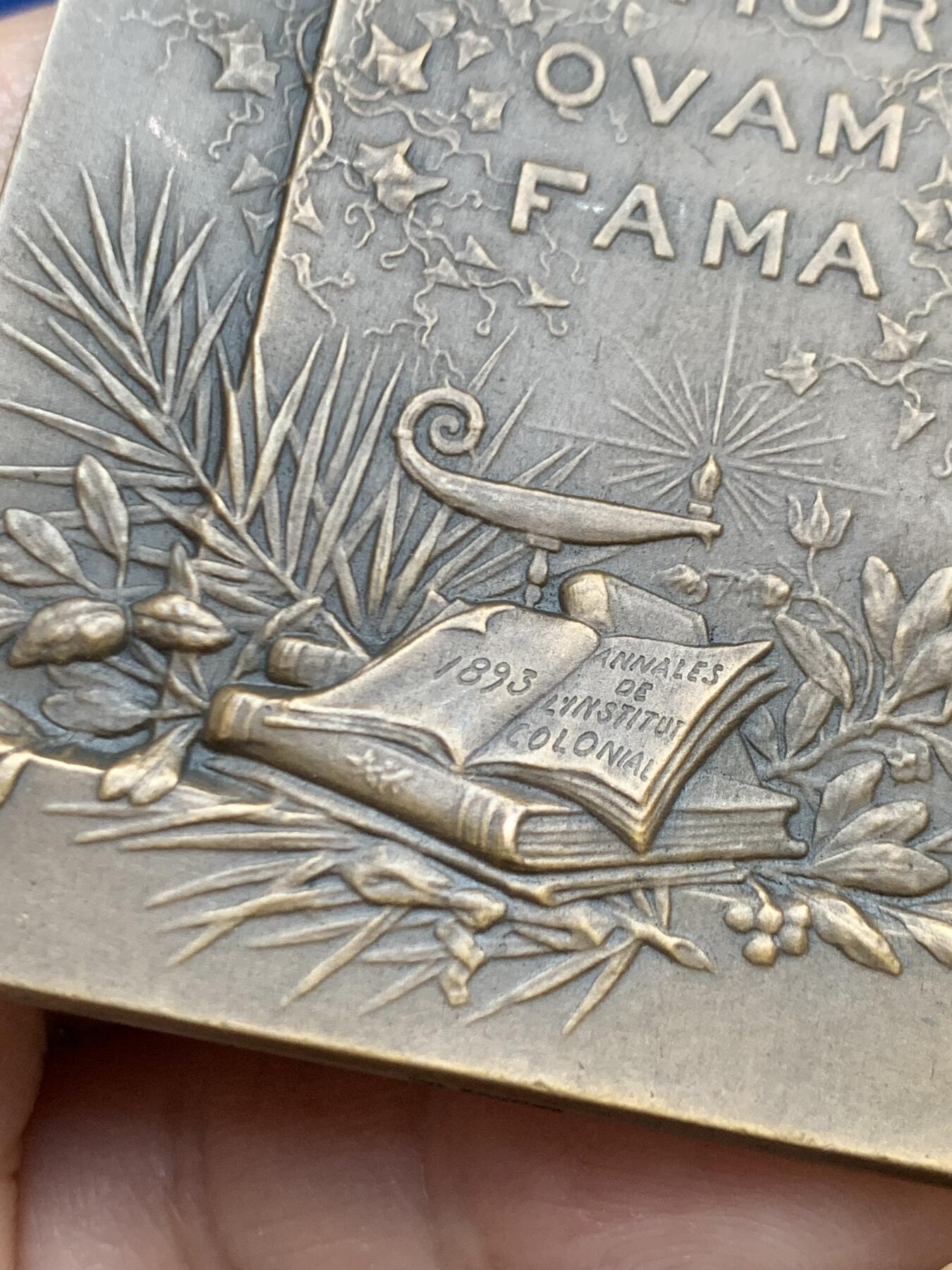 《竞宝斋》第470场 周日，周一，周二 3场连拍 （全场包邮）欢迎送拍 德国哲学家恩斯特·海克尔方型铜章 86.4克 47.2*63.8mm 丰饶角铜标