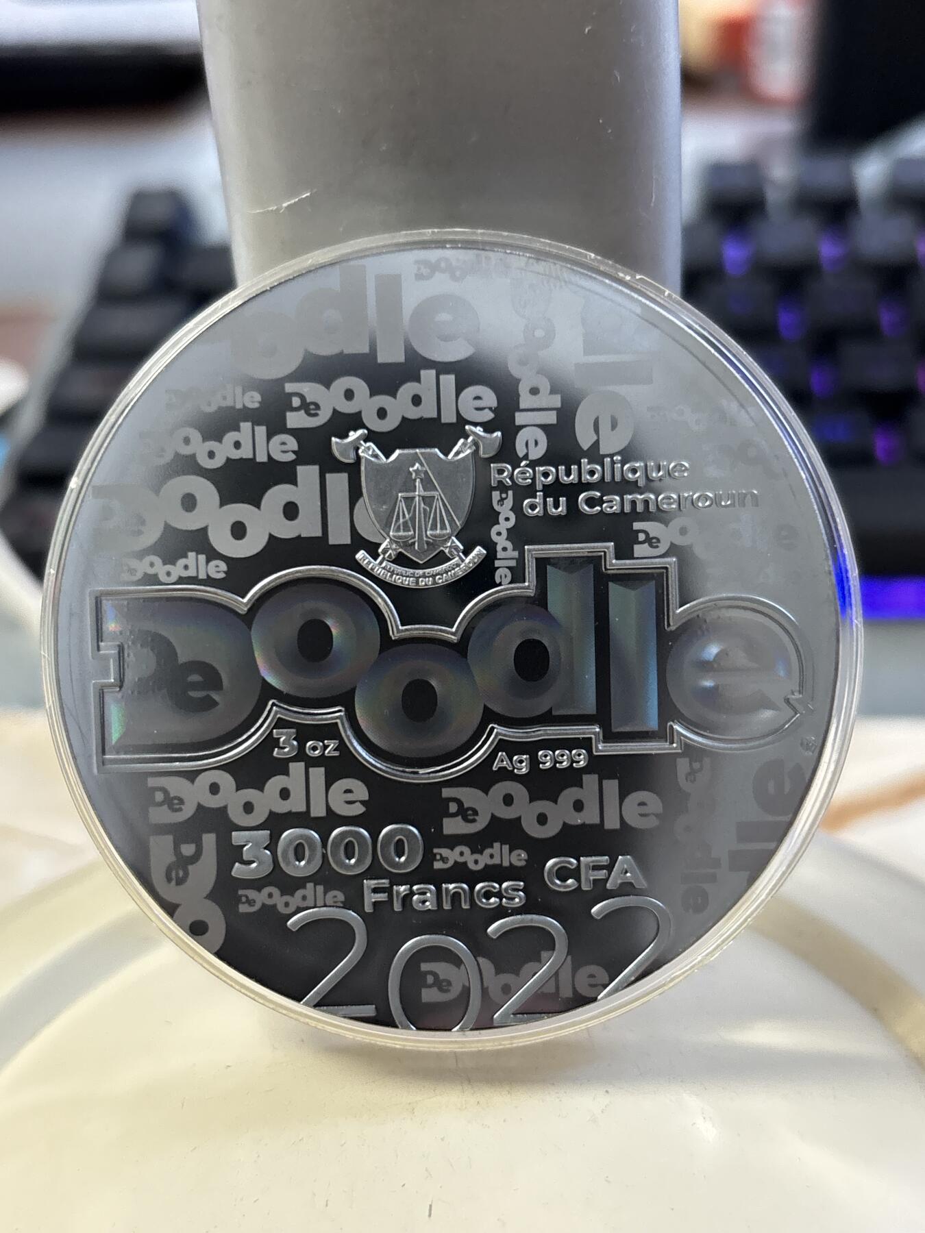 第194期拍卖 喀麦隆2022年太空探索涂鸦艺术3盎司高浮雕彩银币，999银，3盎司，发行422枚