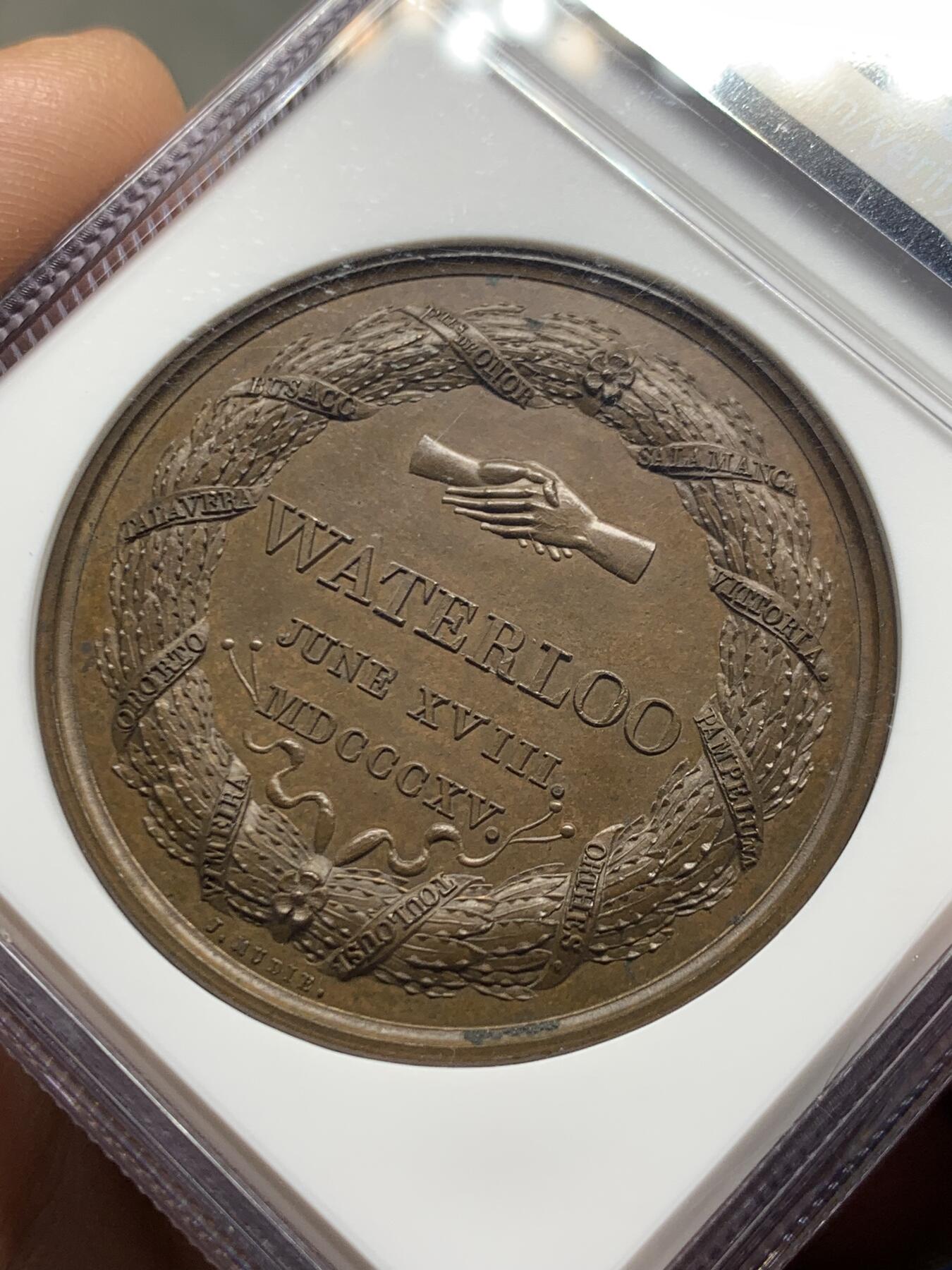 《竞宝斋》第470场 周日，周一，周二 3场连拍 （全场包邮）欢迎送拍 NGC MS64BN 英国滑铁卢战役纪念铜章，正面为威灵顿公爵侧像，穆迪战争系列，稀缺，加厚盒