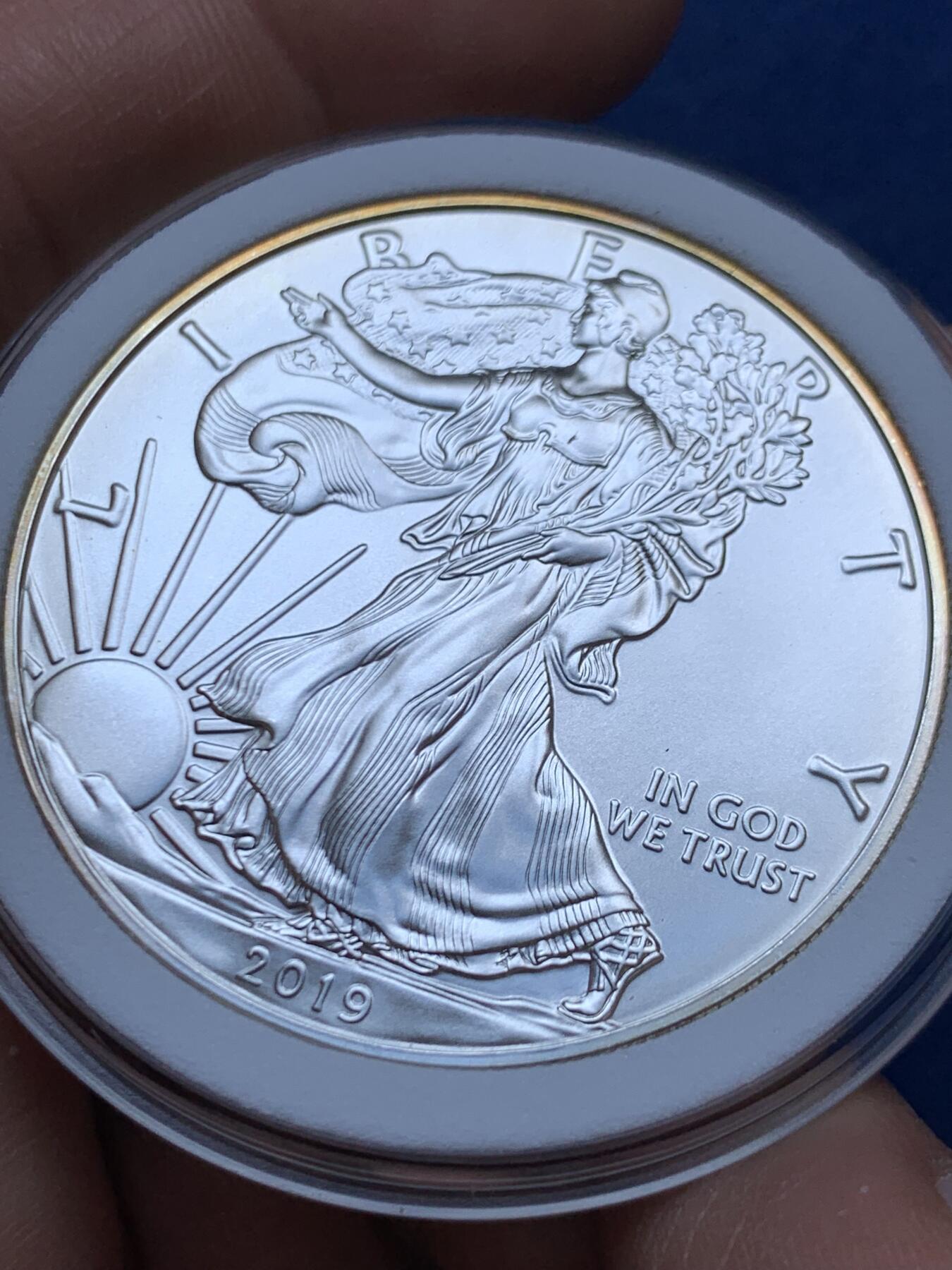 《竞宝斋》第470场 周日，周一，周二 3场连拍 （全场包邮）欢迎送拍 美国2019年行走女神一盎司银币