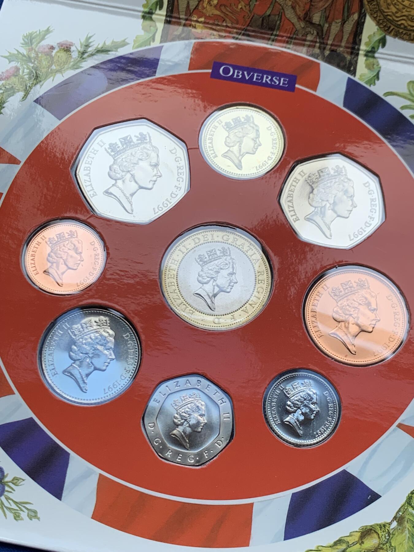 《竞宝斋》第470场 周日，周一，周二 3场连拍 （全场包邮）欢迎送拍 英国1997年普制套币 9枚 细节状态都不错