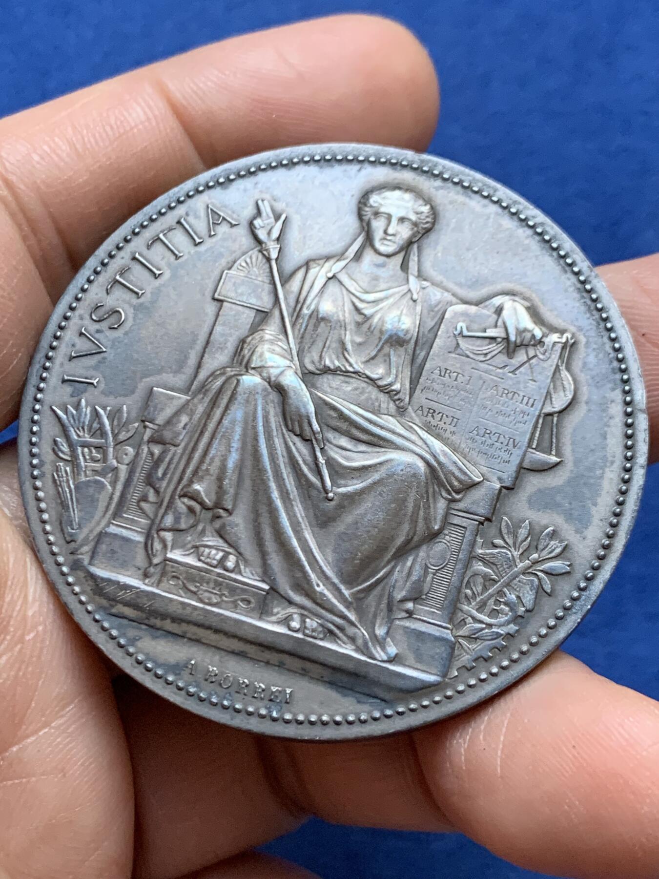 《竞宝斋》第470场 周日，周一，周二 3场连拍 （全场包邮）欢迎送拍 1933法国塞纳省商业法庭银章 59.25克 50.2mm 丰饶角2银标 带盒