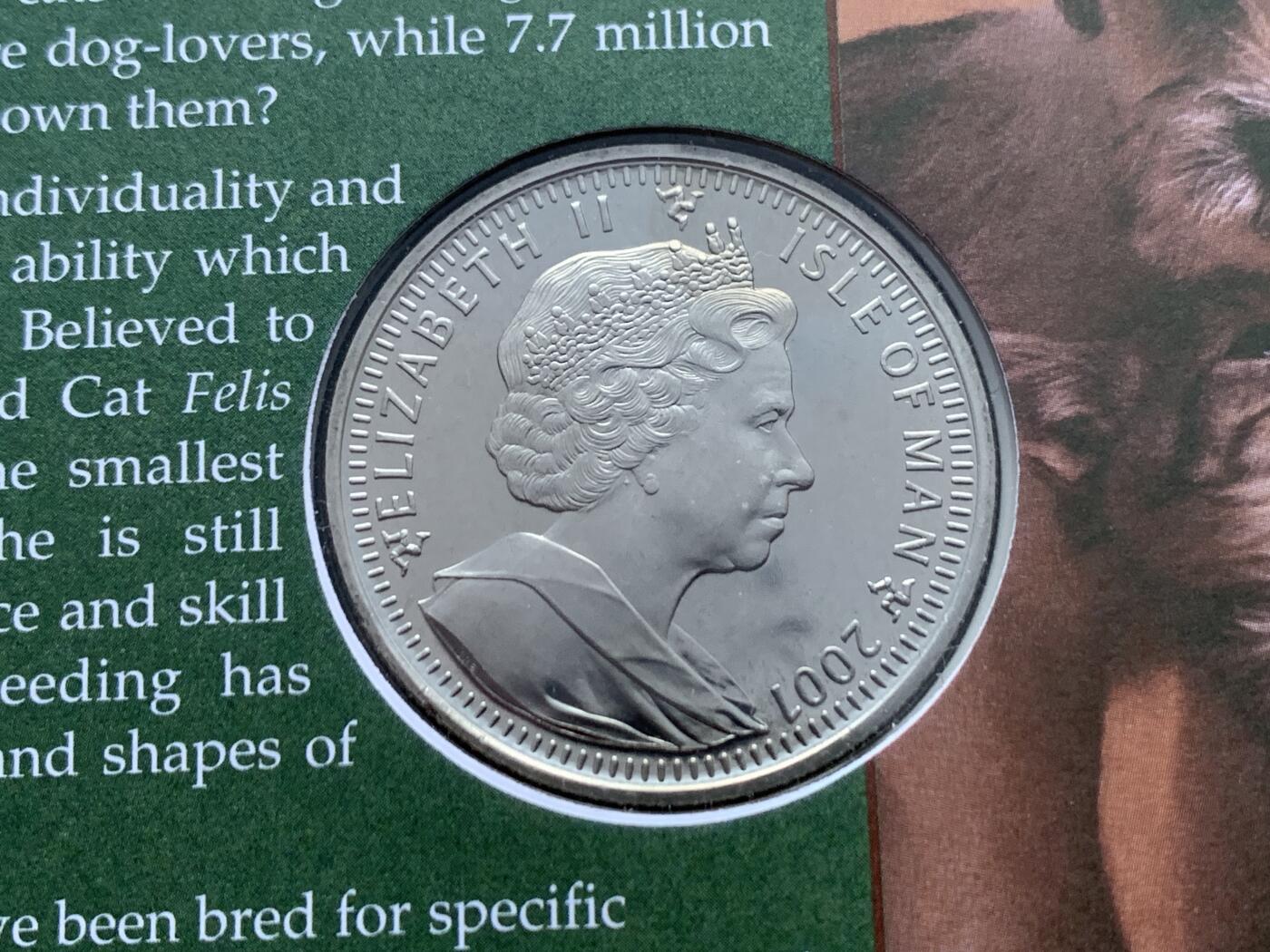 《竞宝斋》第470场 周日，周一，周二 3场连拍 （全场包邮）欢迎送拍 英国马恩岛2001年猫克朗纪念币，邮币封，附10张马恩岛猫狗邮票和猫猫邮戳