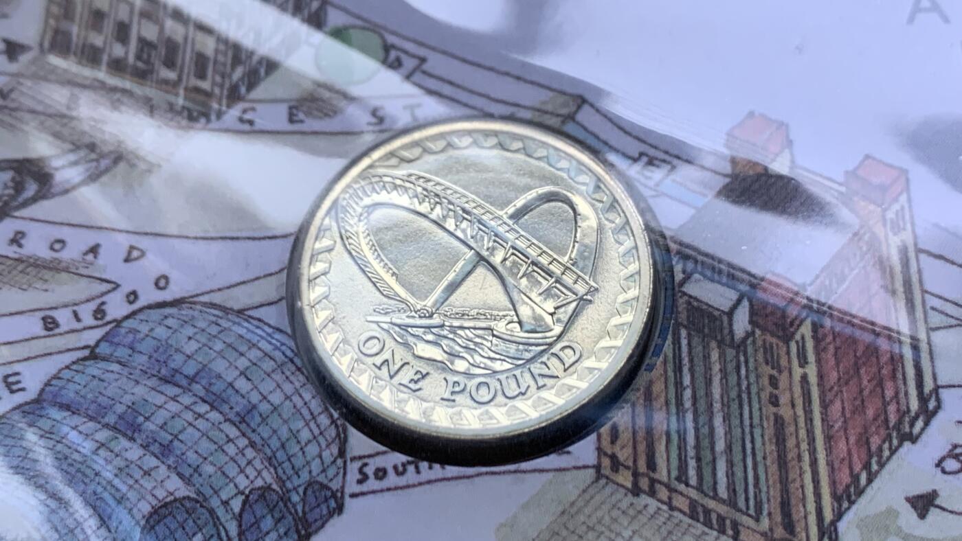 《竞宝斋》第470场 周日，周一，周二 3场连拍 （全场包邮）欢迎送拍 四枚一组 2004-2007年英国1英镑邮币封首日封 桥系列