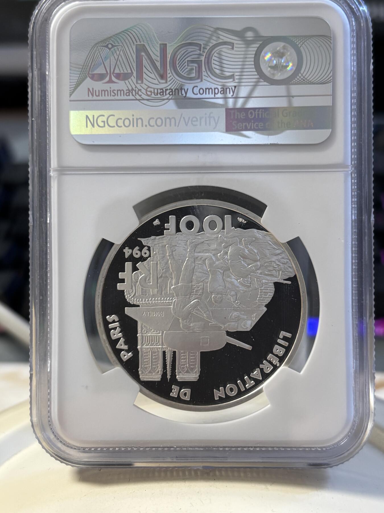 第194期拍卖 法国1994年二战系列戴高乐巴黎阅兵银样币NGC-PF68，900银，22.2克，发行1850枚