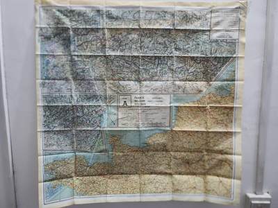 南水社第3次拍卖 春季专场 - 二战英军／美军MI9 43A/B 1:1,000,000 双面丝质逃生地图 - 43A/B版主要涵盖法国、比利时、荷兰的大部，以及瑞士、西班牙的边境区域，配发给英美飞行员 战略情报局等单位 四边有氧化痕迹 少量霉点