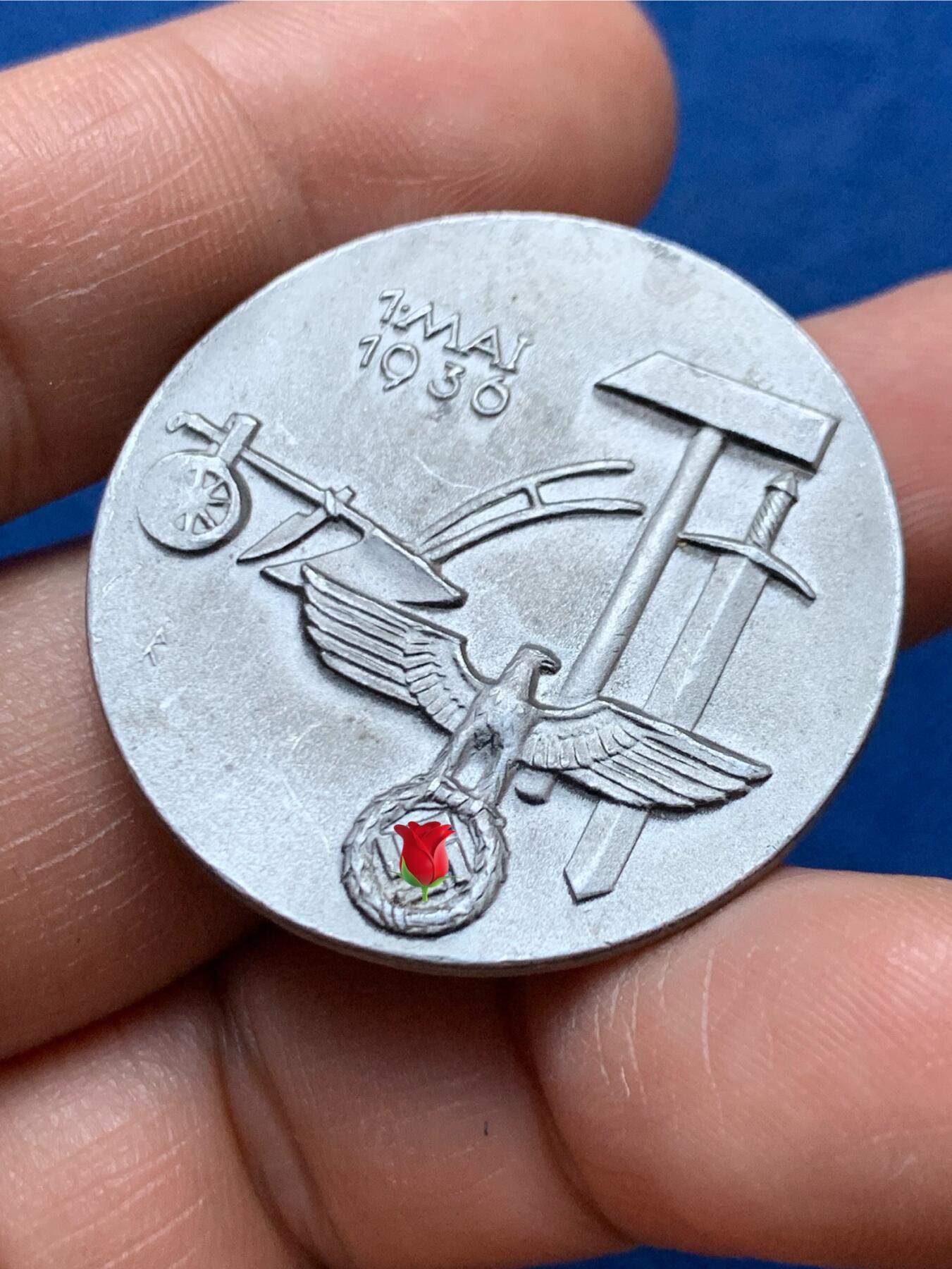 《竞宝斋》第470场 周日，周一，周二 3场连拍 （全场包邮）欢迎送拍 德国1936年纪念章 5.23克 目测为铝质 没有确切材料提供材质说明 可佩戴