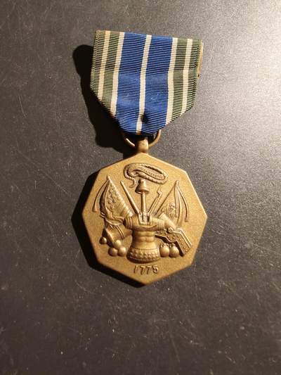 老王徽章第187期 - 美国军事成就奖章