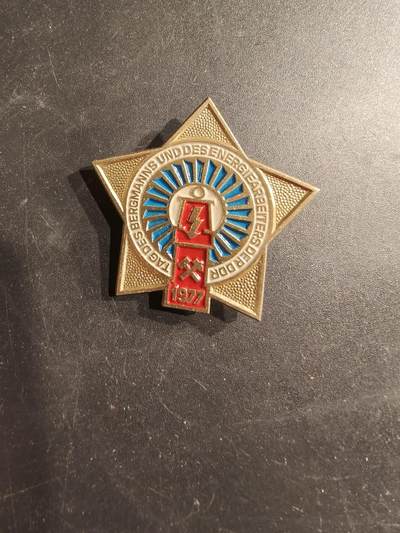 老王徽章第187期 - 苏联矿工与能源工作者日证章