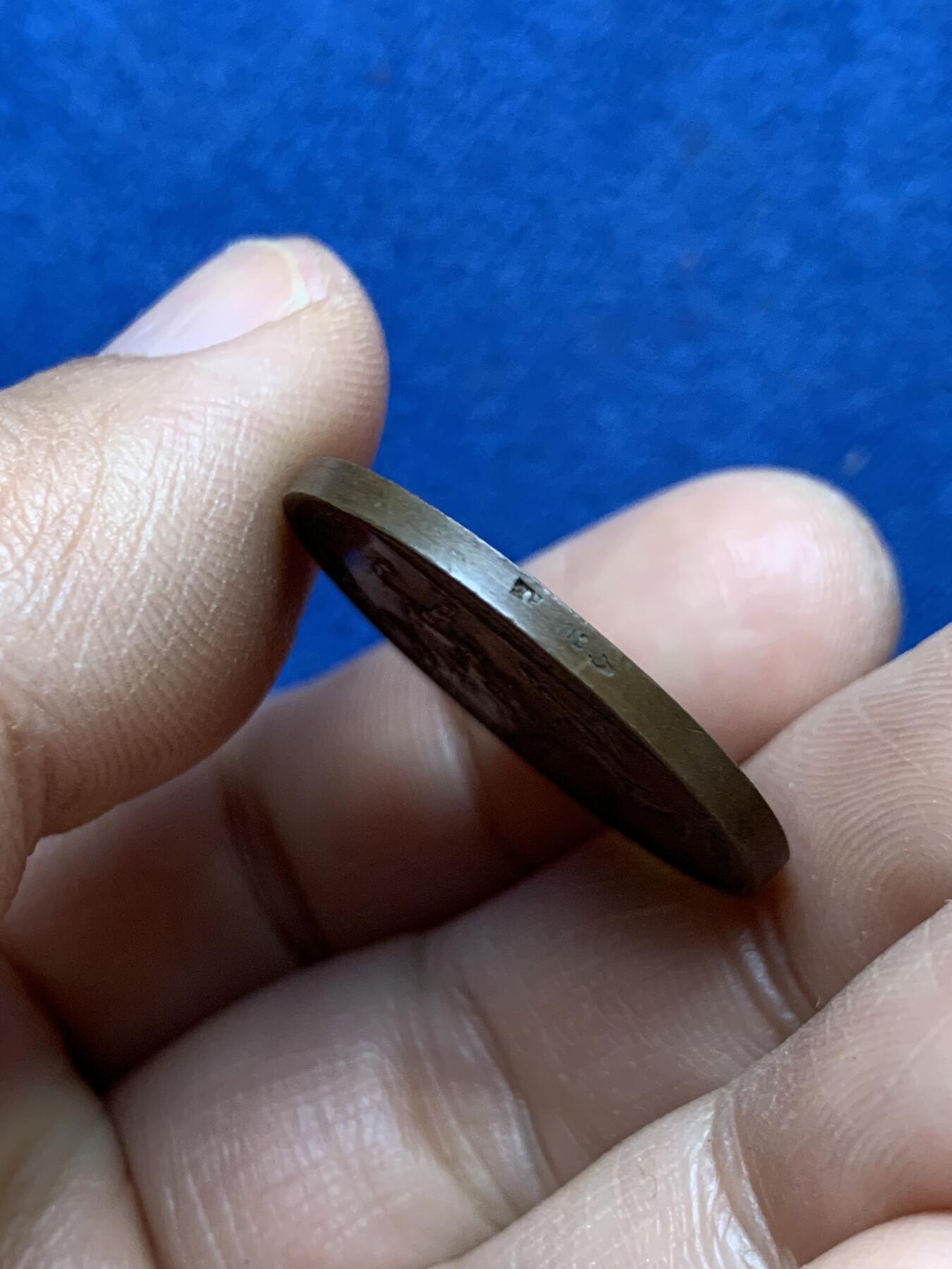 《竞宝斋》第470场 周日，周一，周二 3场连拍 （全场包邮）欢迎送拍 法国路易菲利普儿子奥尔良公爵造像落成纪念铜章 8.75克 26.8mm 手指铜标