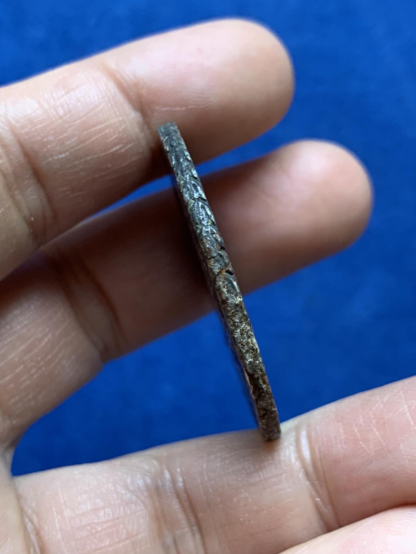 《竞宝斋》第470场 周日，周一，周二 3场连拍 （全场包邮）欢迎送拍 海捞品地球双柱8r，品相差，可作品种标本