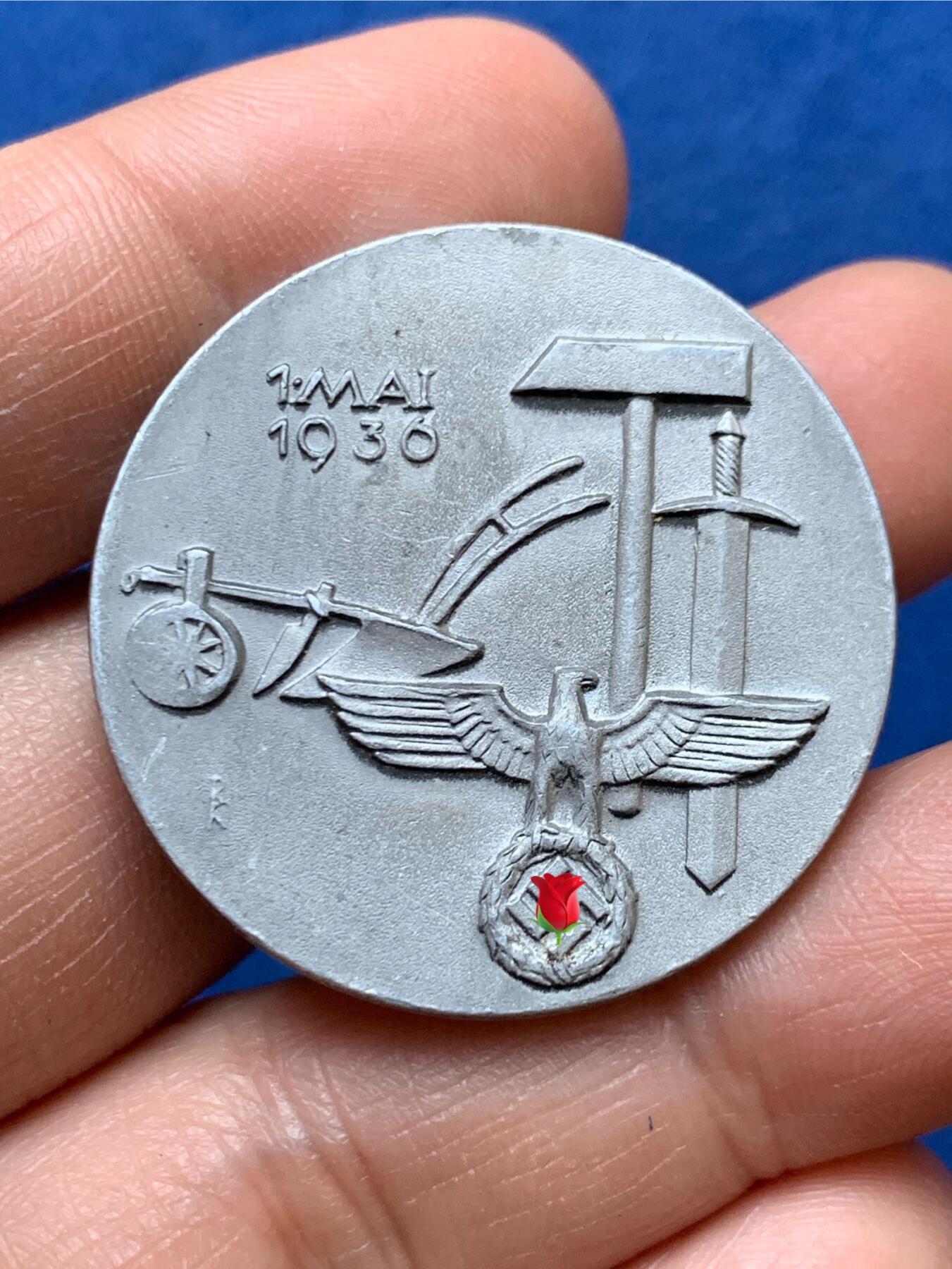 《竞宝斋》第470场 周日，周一，周二 3场连拍 （全场包邮）欢迎送拍 德国1936年纪念章 5.23克 目测为铝质 没有确切材料提供材质说明 可佩戴