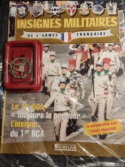 老王徽章第187期 - 法国第11非洲猎兵团证章      带证书和单位介绍杂志    亚瑟贝特朗原盒