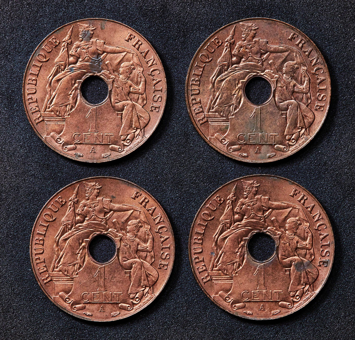 【俄甄集藏】2026年(049)03-18星期三 晚 19:30 全场包邮