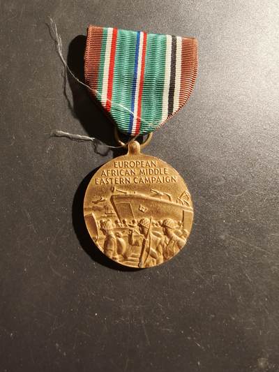 老王徽章第187期 - 美国二战欧洲中东非对德作战奖章