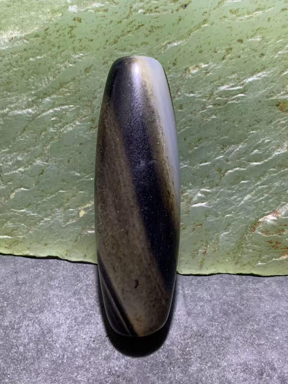 精美罕见一眼靠山图案药师玛瑙随形桶珠一个