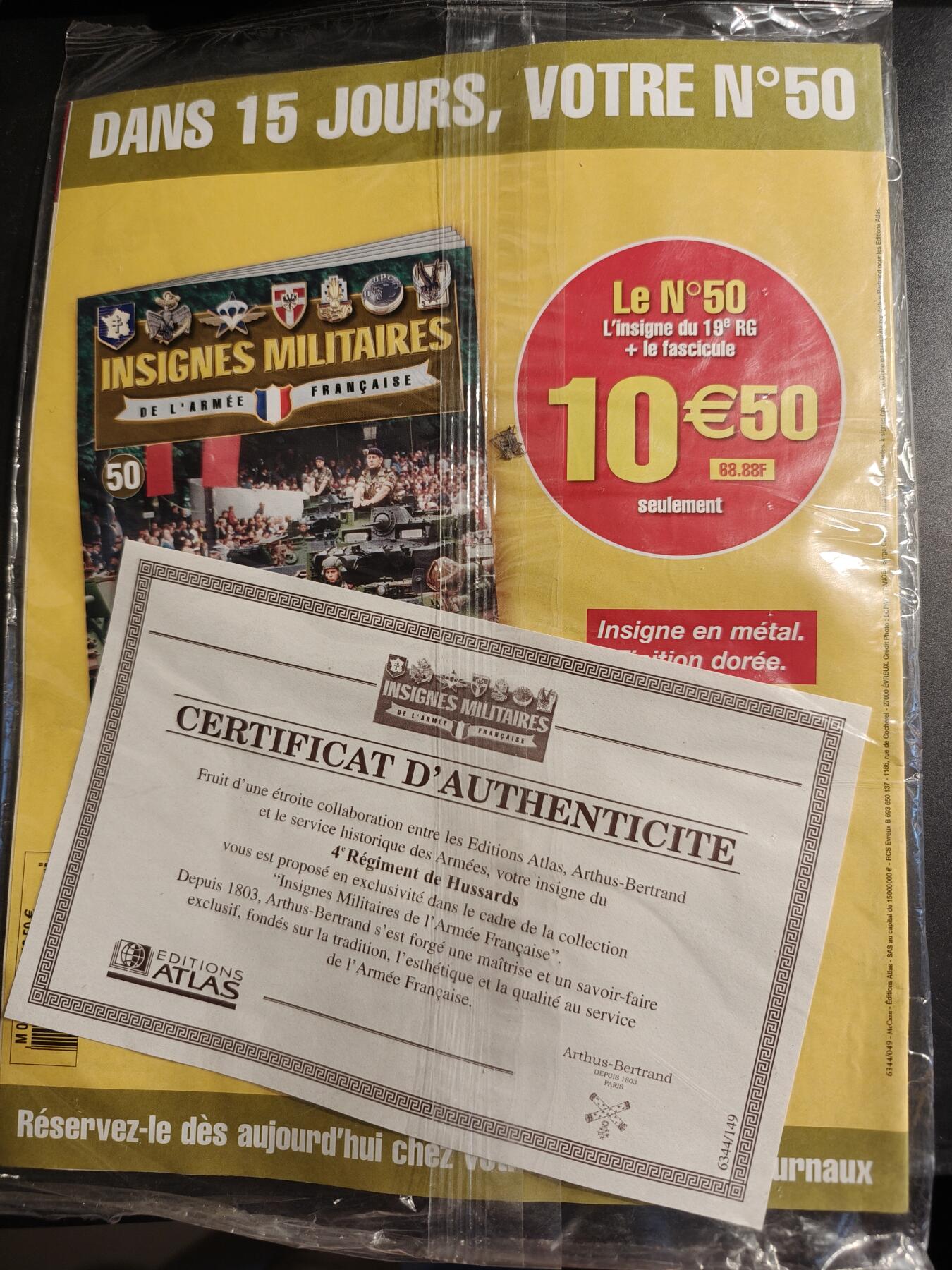 老王徽章第187期 法国第4骠骑兵团证章      带证书和单位介绍杂志    亚瑟贝特朗原盒