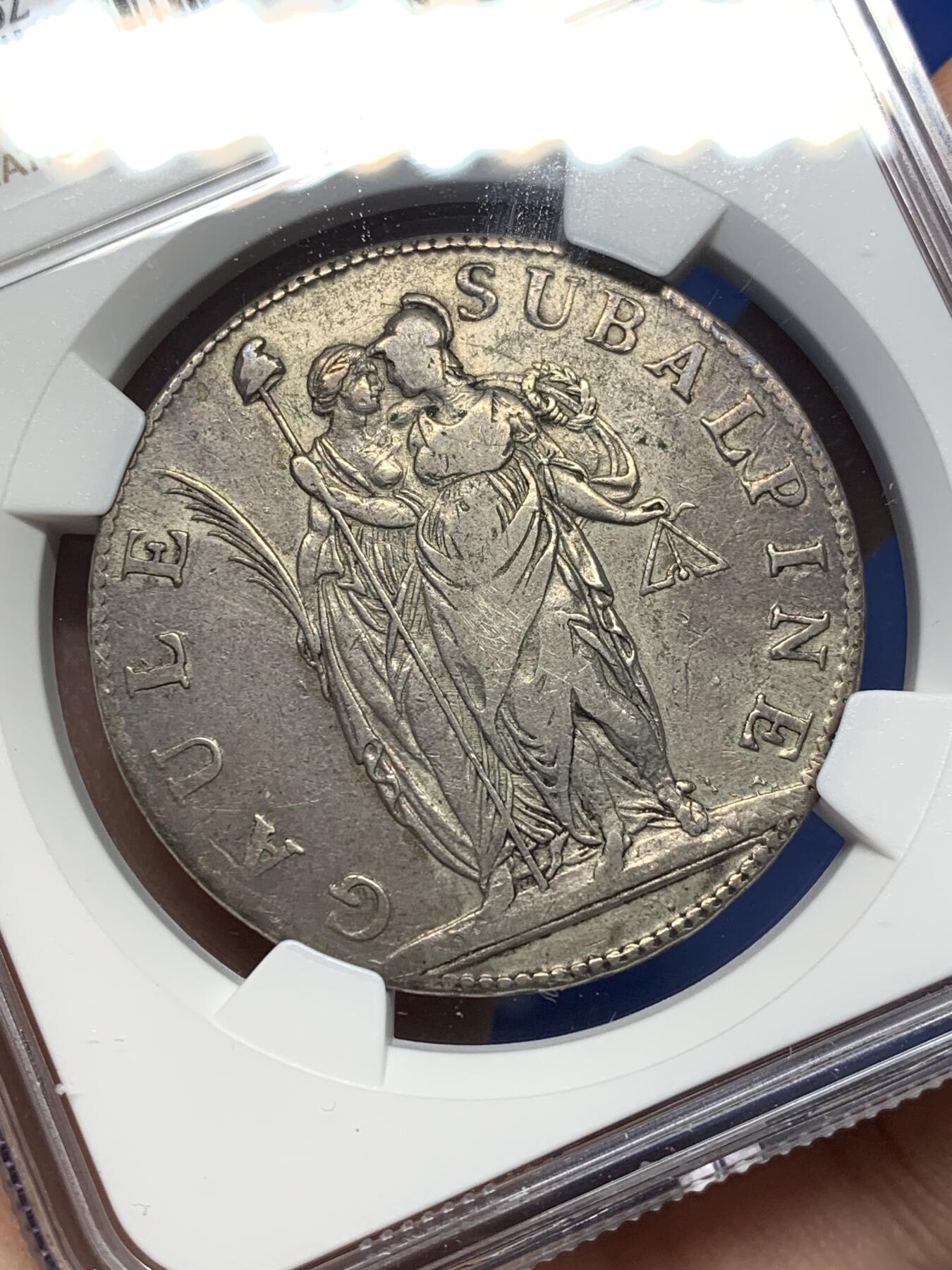 《竞宝斋》第470场 周日，周一，周二 3场连拍 （全场包邮）欢迎送拍 NGC VFD 意大利 皮埃蒙特共和国 共和10年（1802年）5法郎 银币 拿破仑在意大利建立的附庸国 只发行了两年 细节不错 传世包浆 转光漂亮 拿系币经典品种