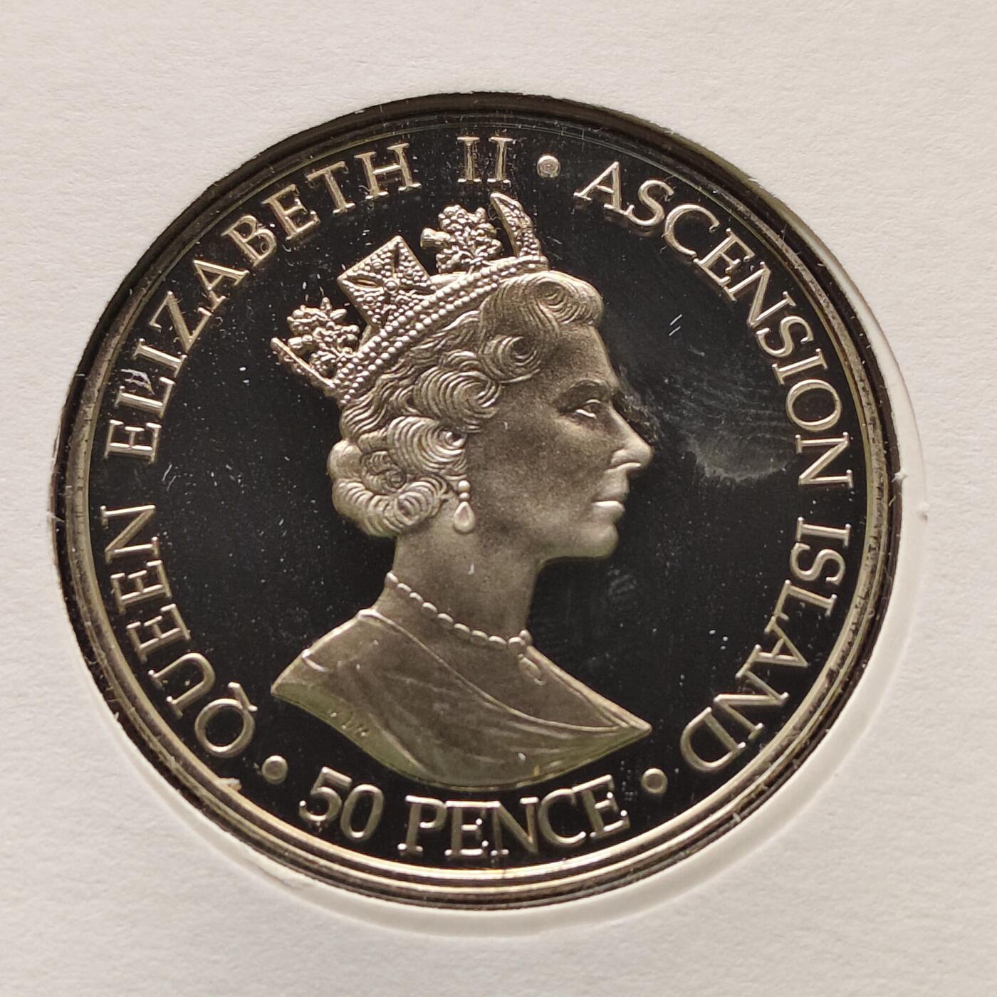 【全场包邮】纯粹捡漏拍513场 【邮币封】阿森松群岛2003年50便士女王加冕50周年克朗型PL纪念邮币封