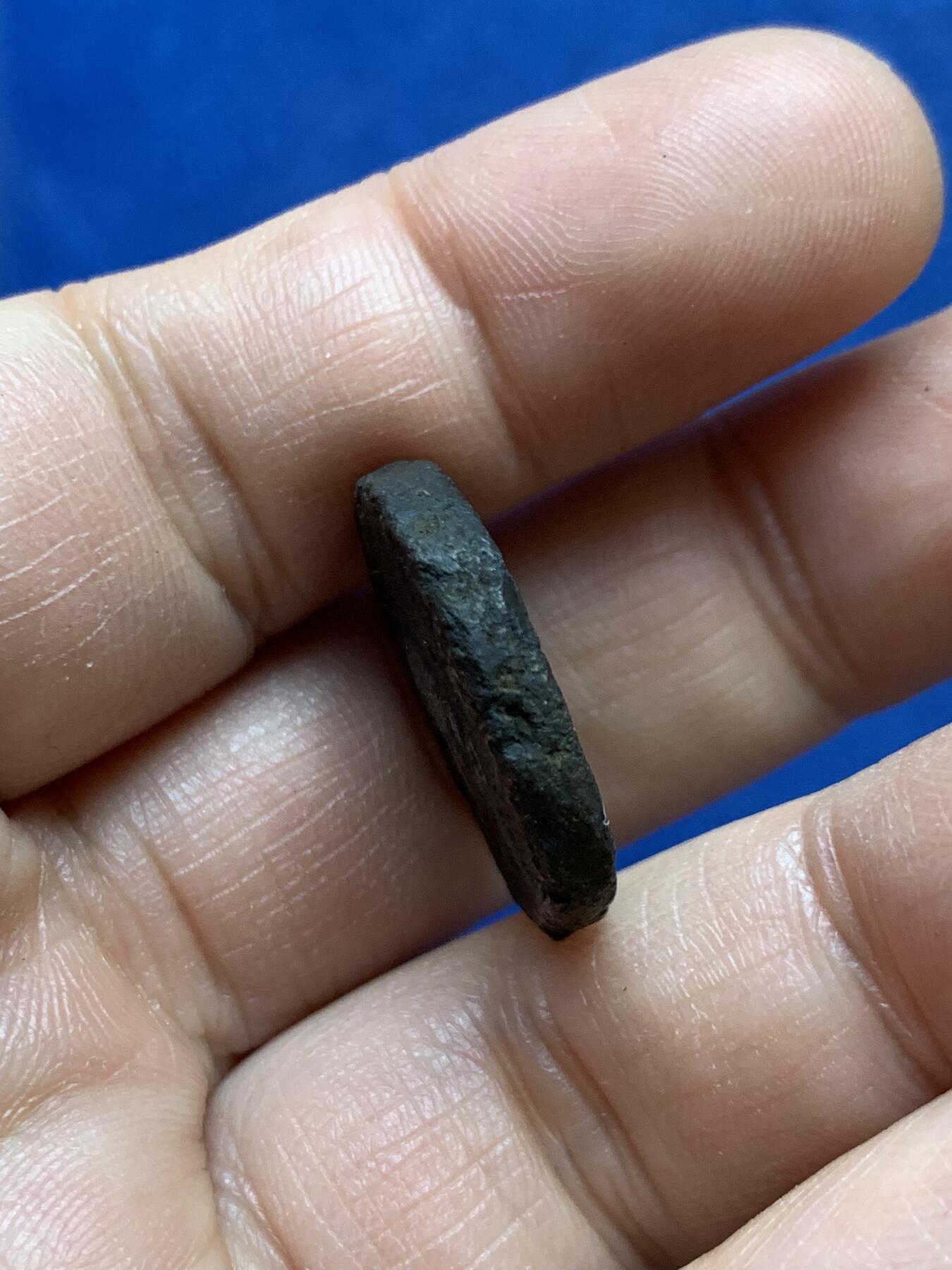 《竞宝斋》第470场 周日，周一，周二 3场连拍 （全场包邮）欢迎送拍 印度赛克王朝 阿泽斯二世5德拉马克打制铜币 公元前35-12世纪 正瘤牛背大象 该版铸造量极少 保存不易 图案铭文依稀可见 相较背站狮版极为罕见 大象版极少 喜欢丝路币的朋友可以凑版收藏