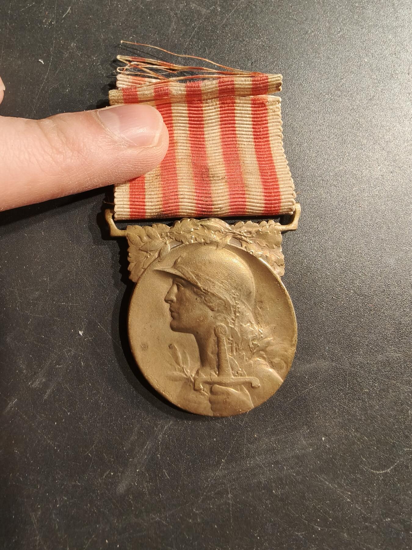 老王徽章第187期 法国一战纪念章