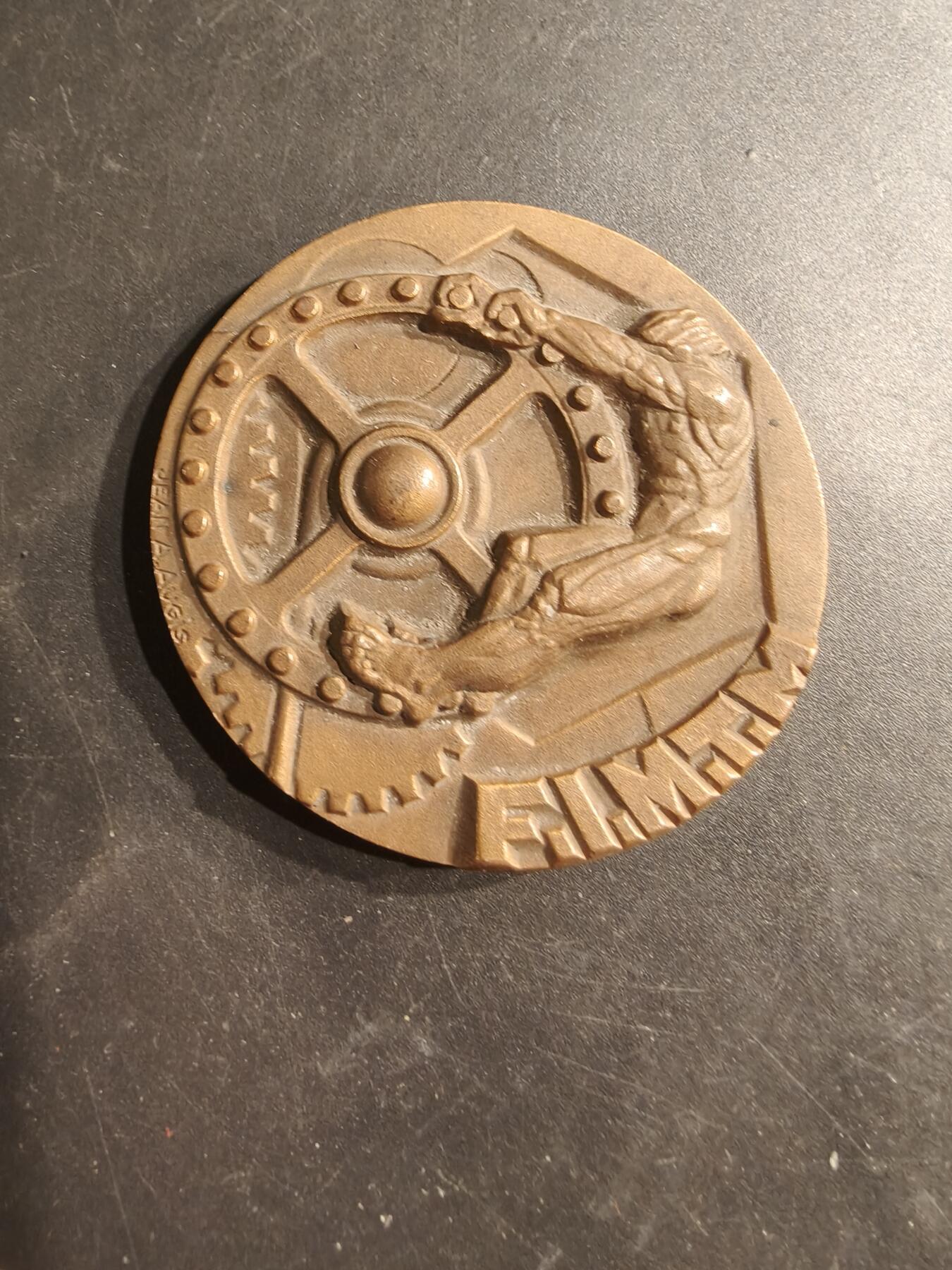 老王徽章第187期 法国机械加工与金属制造联合会大铜章     直径54mm    重量90.9g