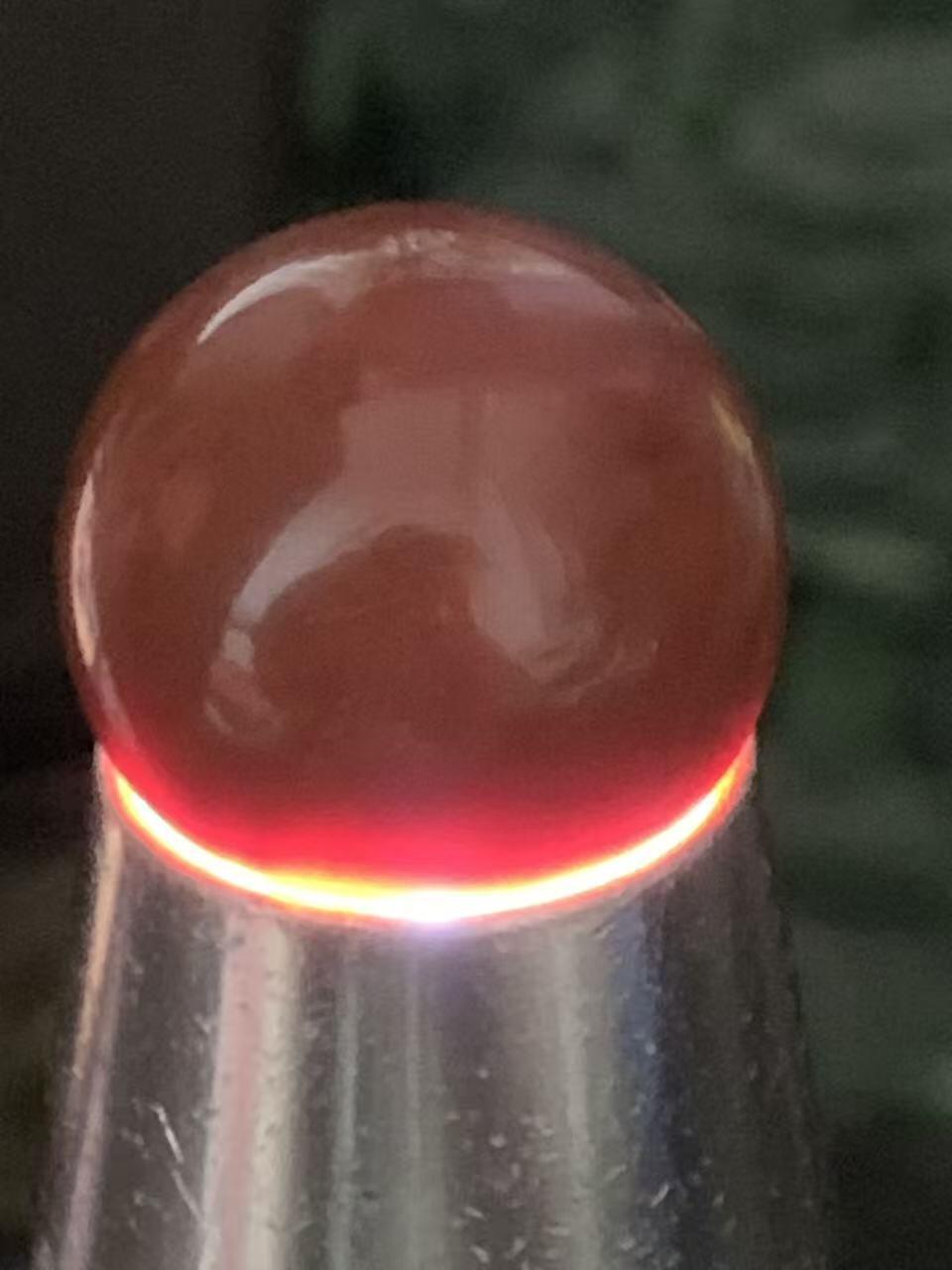 南红玛瑙柿子红圆珠一颗，