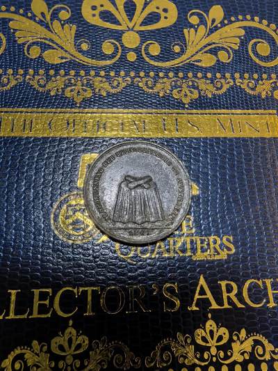 长老汇马年精选第十九场拍卖 1861荷兰阿姆斯特丹面包卷代币，这是送给穷人的，可以换取面包，很有特色的一枚