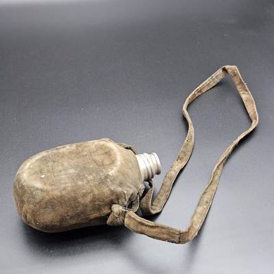 0元起拍勋章 第339期 咸鱼国勋章拍卖专场 3月18日（周三）下午6：00开始 - 日本战前古董水壶