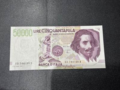 《外钞收藏家》第六百一十八期（精品场）（长期征集拍品、欢迎藏友们联系合作） - 意大利1992年50000里拉（建筑学家贝尔尼尼）	UNC