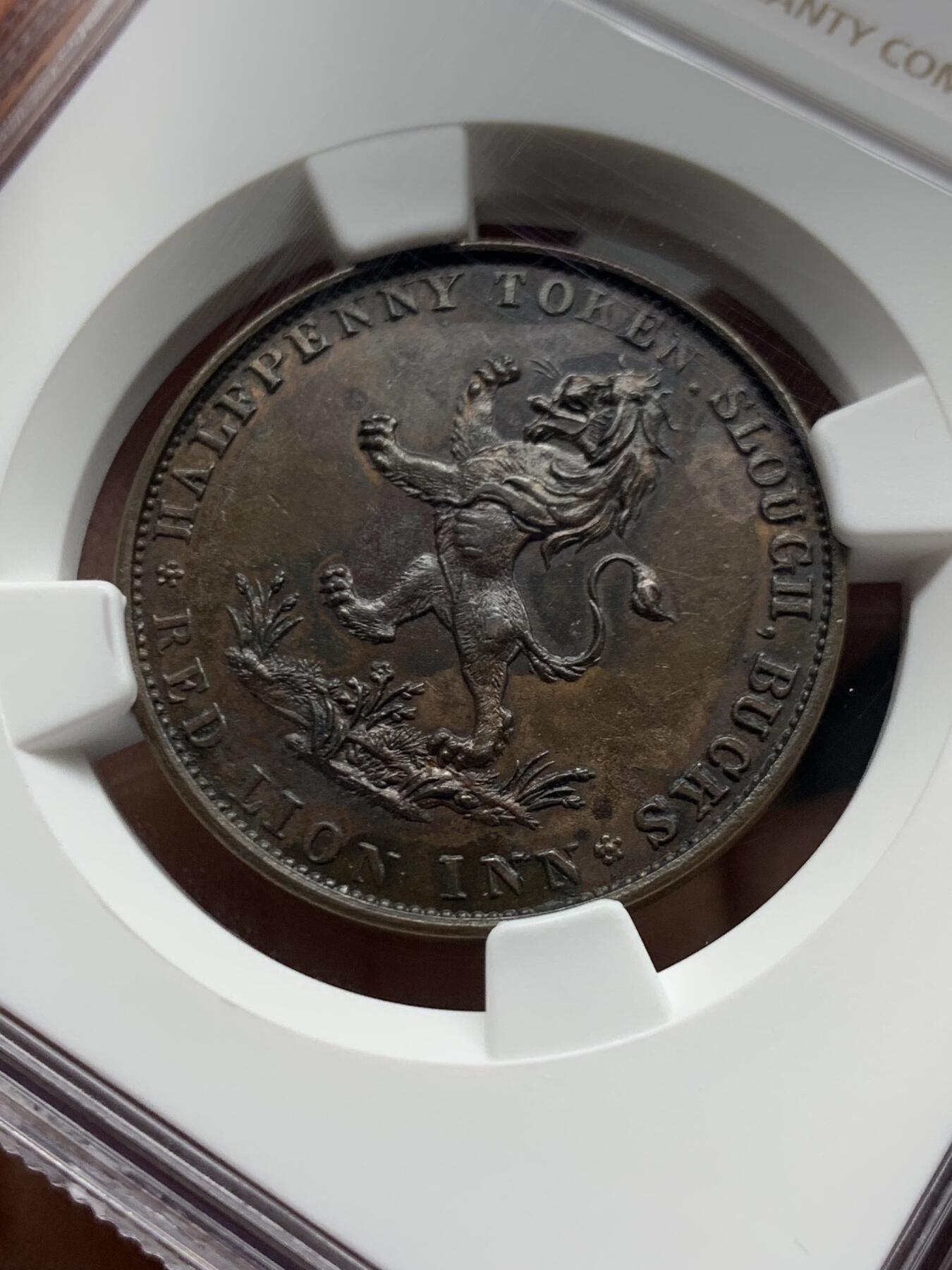 《竞宝斋》第470场 周日，周一，周二 3场连拍 （全场包邮）欢迎送拍 NGC MS61BN 英国 白金汉郡 1794 红狮旅馆 半便士铜币 犀利细节 低评