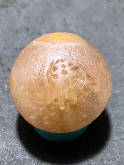 精美亚光满冰飘糖心料战国红玛瑙手工雕刻佛字随形珠一颗！ - 精美亚光满冰飘糖心料战国红玛瑙手工雕刻佛字随形珠一颗！