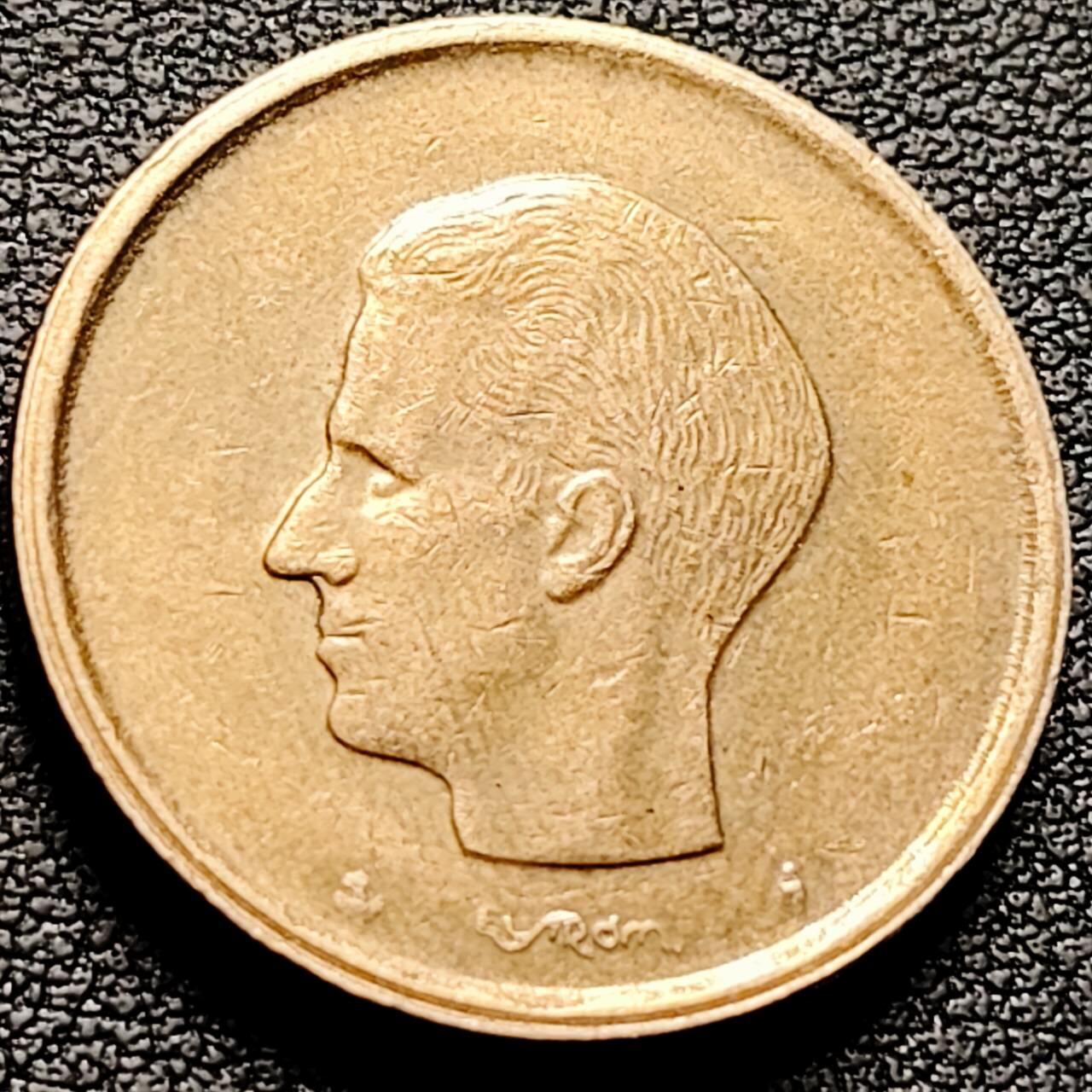 泉币菌-第210场-拍品多 请提前出价 。